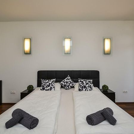 Castle Apartment With Panoramic Balcony Budapest Exterior photo