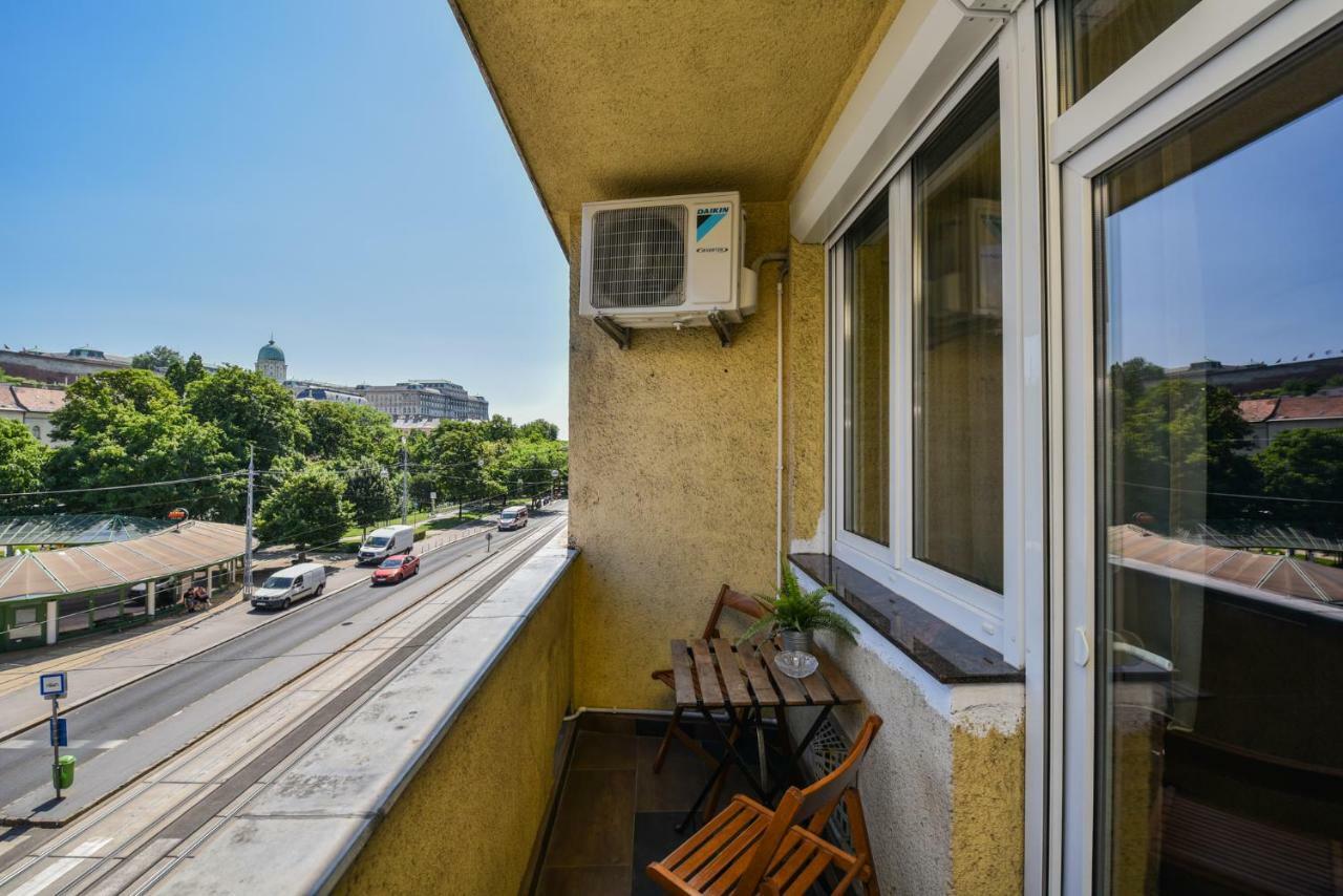 Castle Apartment With Panoramic Balcony Budapest Exterior photo
