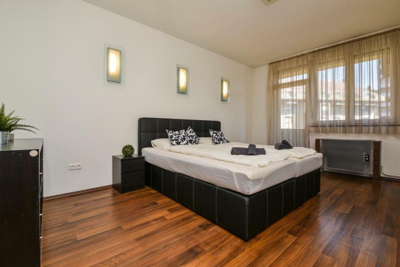 Castle Apartment With Panoramic Balcony Budapest Exterior photo